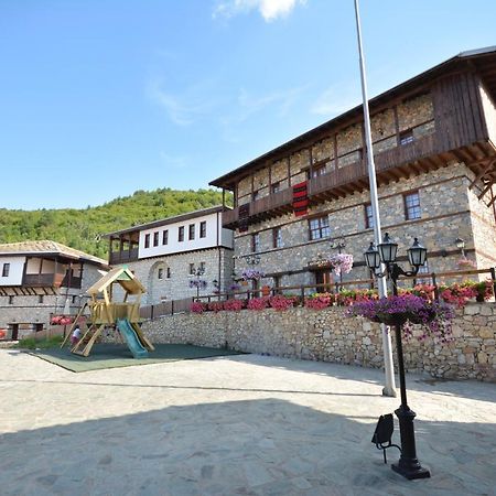 סקופיה Macedonian Village Hotel & Resort מראה חיצוני תמונה