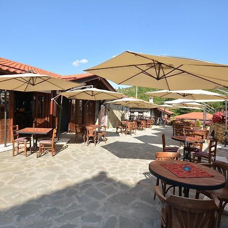 סקופיה Macedonian Village Hotel & Resort מראה חיצוני תמונה