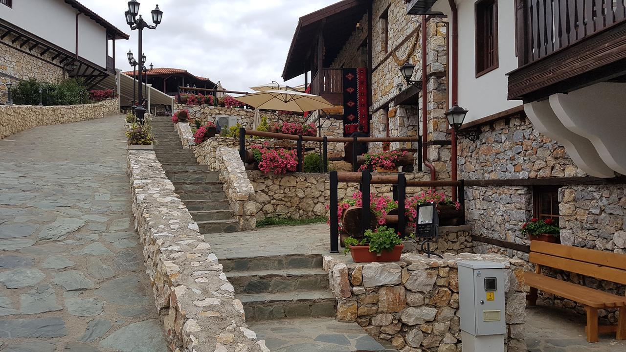 סקופיה Macedonian Village Hotel & Resort מראה חיצוני תמונה