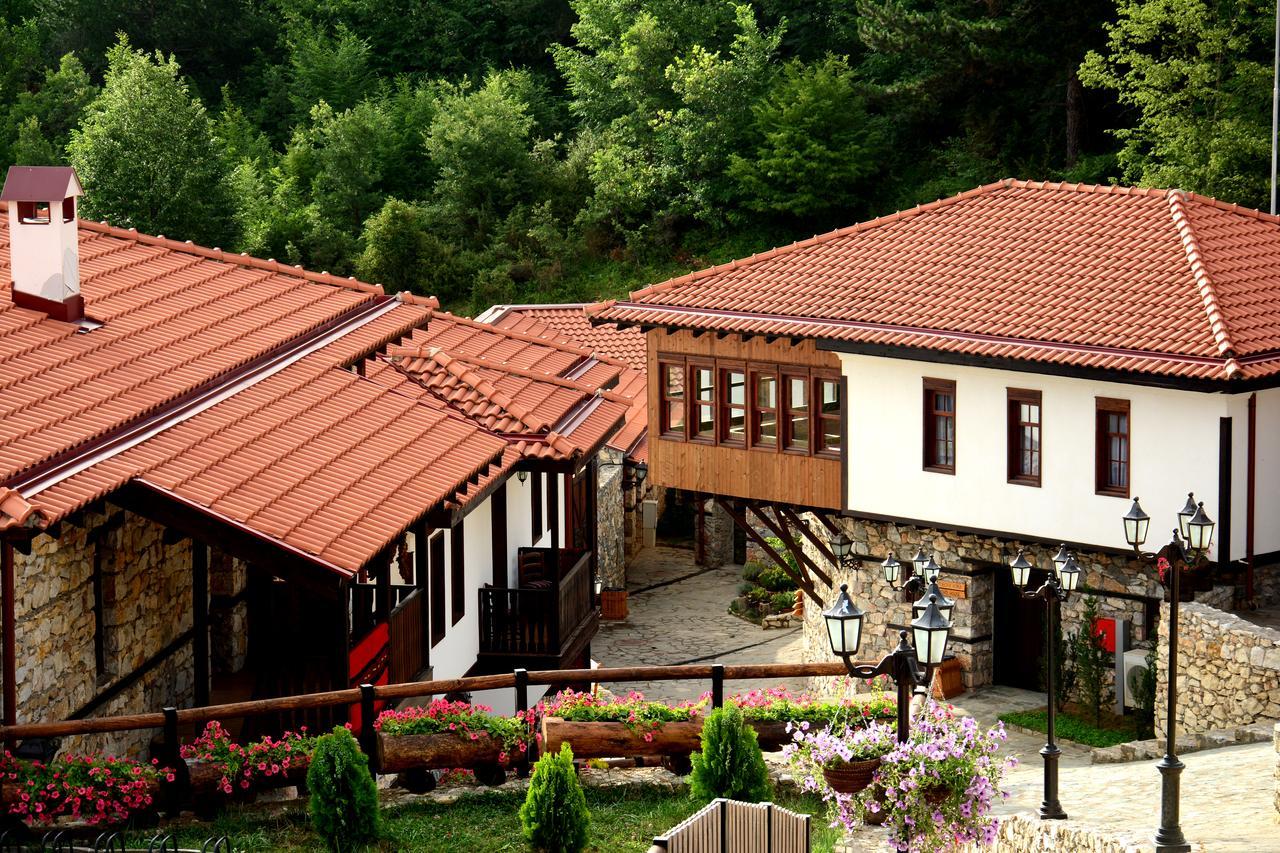 סקופיה Macedonian Village Hotel & Resort מראה חיצוני תמונה