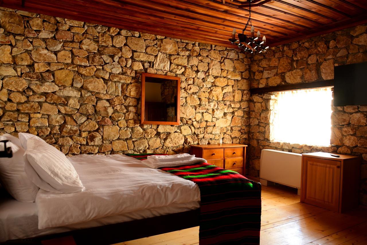 סקופיה Macedonian Village Hotel & Resort מראה חיצוני תמונה