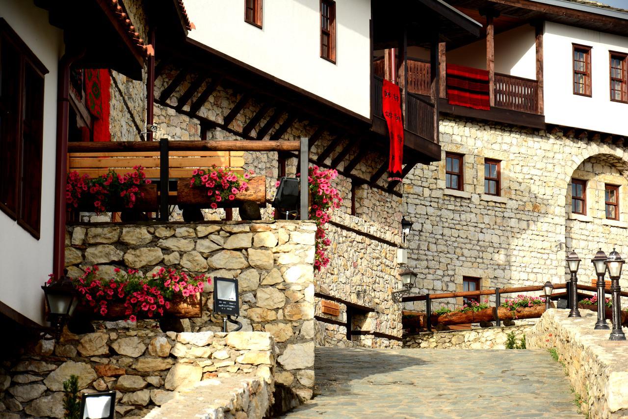 סקופיה Macedonian Village Hotel & Resort מראה חיצוני תמונה