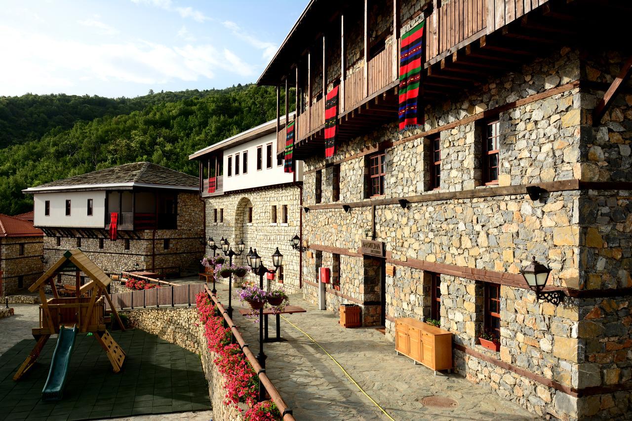 סקופיה Macedonian Village Hotel & Resort מראה חיצוני תמונה