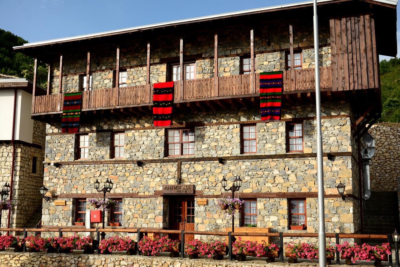 סקופיה Macedonian Village Hotel & Resort מראה חיצוני תמונה