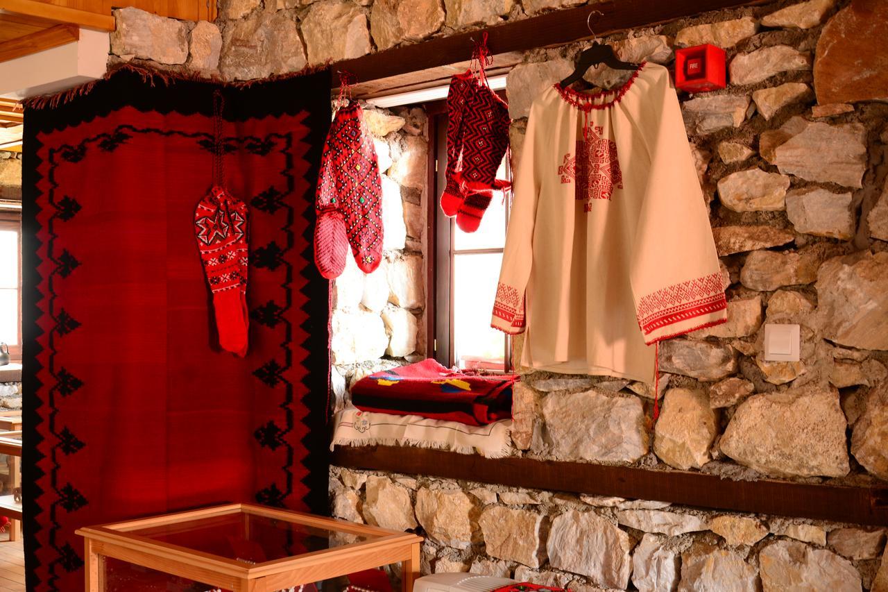 סקופיה Macedonian Village Hotel & Resort מראה חיצוני תמונה