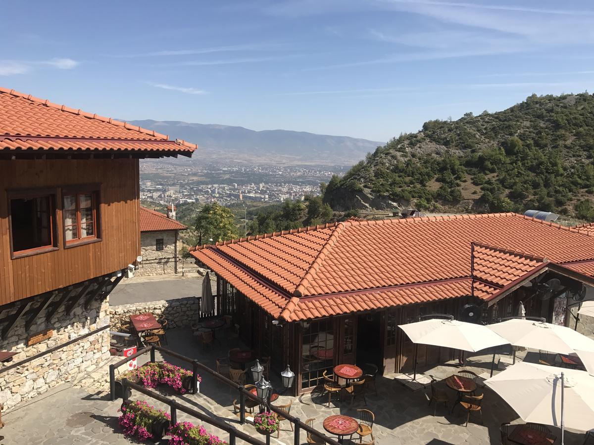 סקופיה Macedonian Village Hotel & Resort מראה חיצוני תמונה