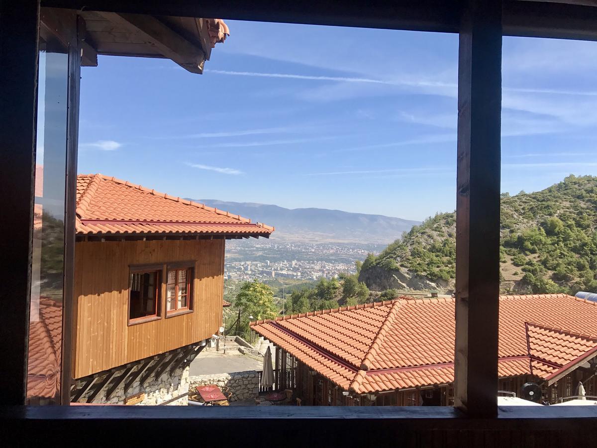 סקופיה Macedonian Village Hotel & Resort מראה חיצוני תמונה