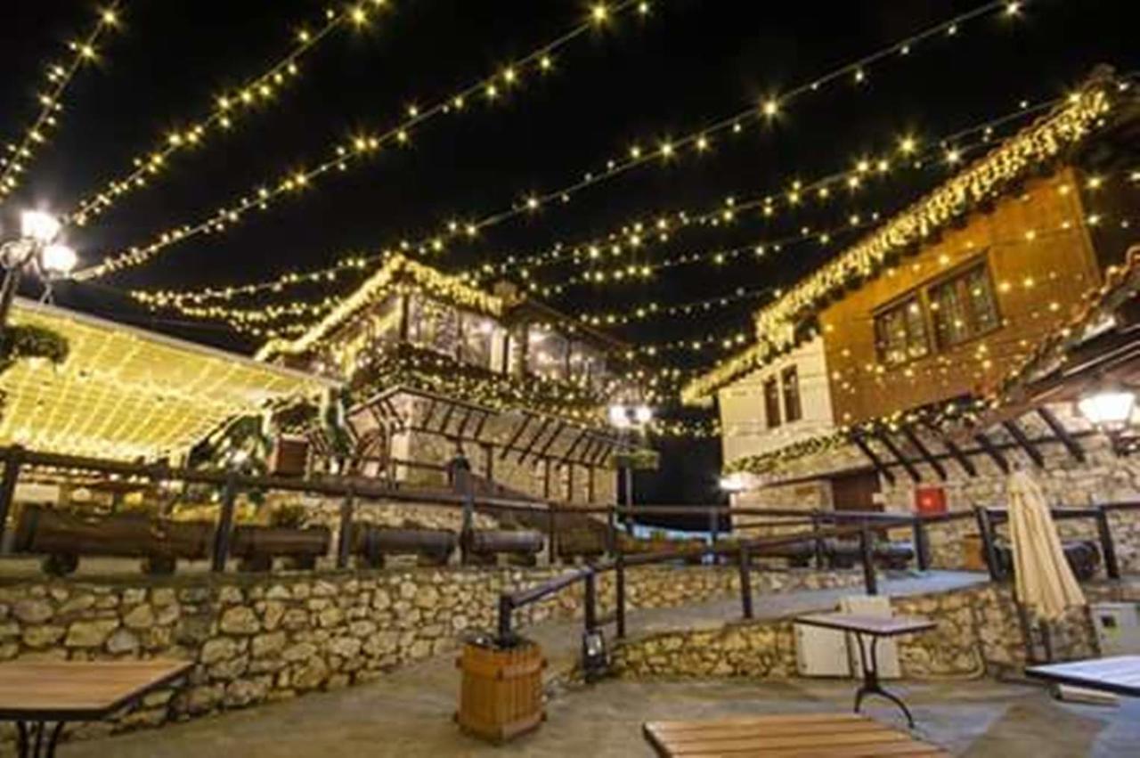 סקופיה Macedonian Village Hotel & Resort מראה חיצוני תמונה