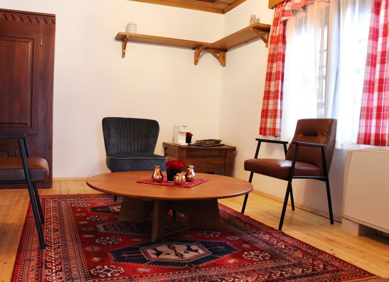 סקופיה Macedonian Village Hotel & Resort מראה חיצוני תמונה